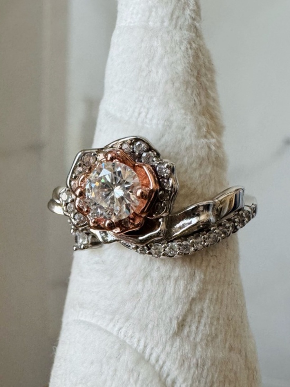 925 Silver with 14k plating 0.5ct Moissanite ring size 6.75 7 flower rose gold